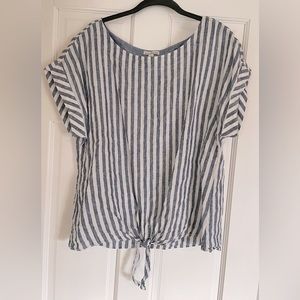 LL Bean Signature linen top, blue and white stripes, size L.